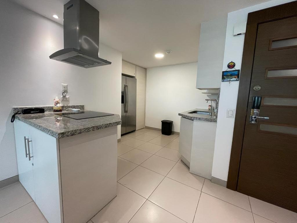Departamento En Edificio Poseidon Apartamento *